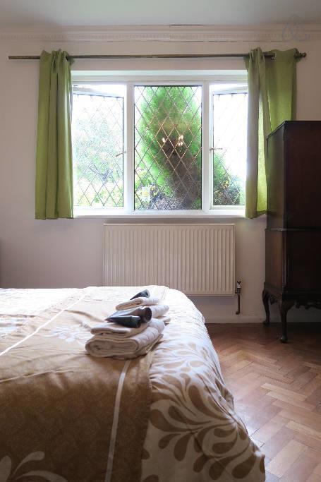 Oyo Guest House Ellipse Whetstone Habitación foto